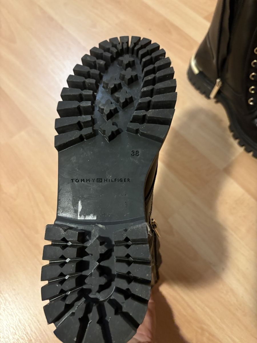 Scarpe da donna: Schnürschuhe Tommy Hilfiger – Usato da Winterthur venduto da ang_xfz2 3