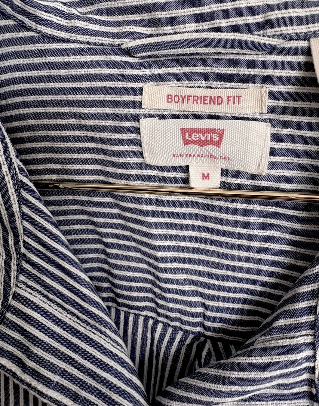 Levi's Blusen: LEVIS BOYFRIEND FIT HEMD GRÖSSE M – Gebraucht aus Bern von saendi95 3