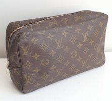 Louis Vuitton Necessaire GM Gross Monogram Canvas. 