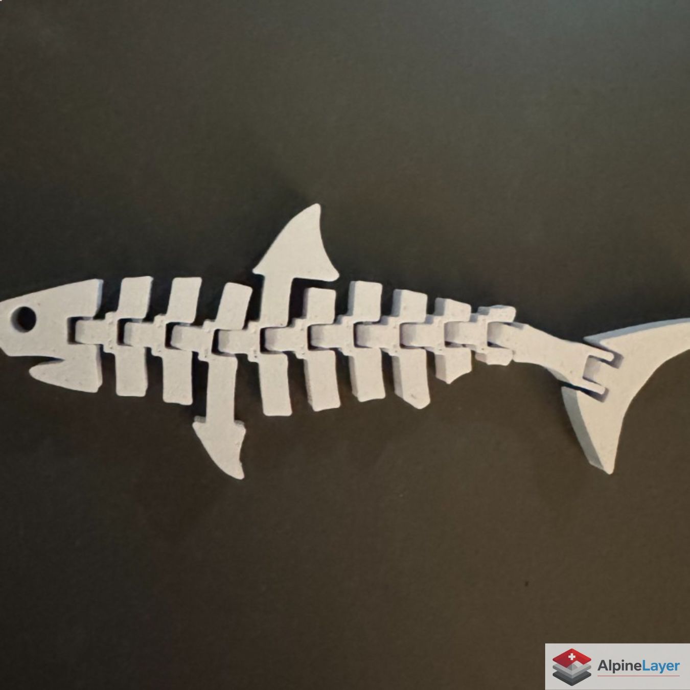 Giocattoli: Articulating Shark Keychain 3D Printed White – Nuovo (secondo la descrizione) da Losone venduto da AlpineLayer 2
