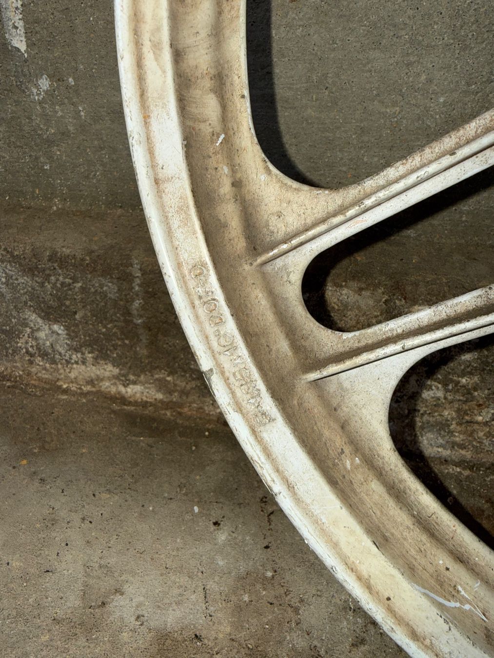 Puch Parti ricambio per ciclomotori: Mofa Gussfelgen Hinterrad 16 Zoll – Difettoso da Fahrni b. Thun venduto da berger_tuning34 3