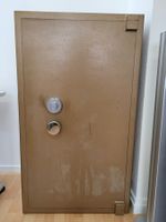 Massiver Schweizer Safe