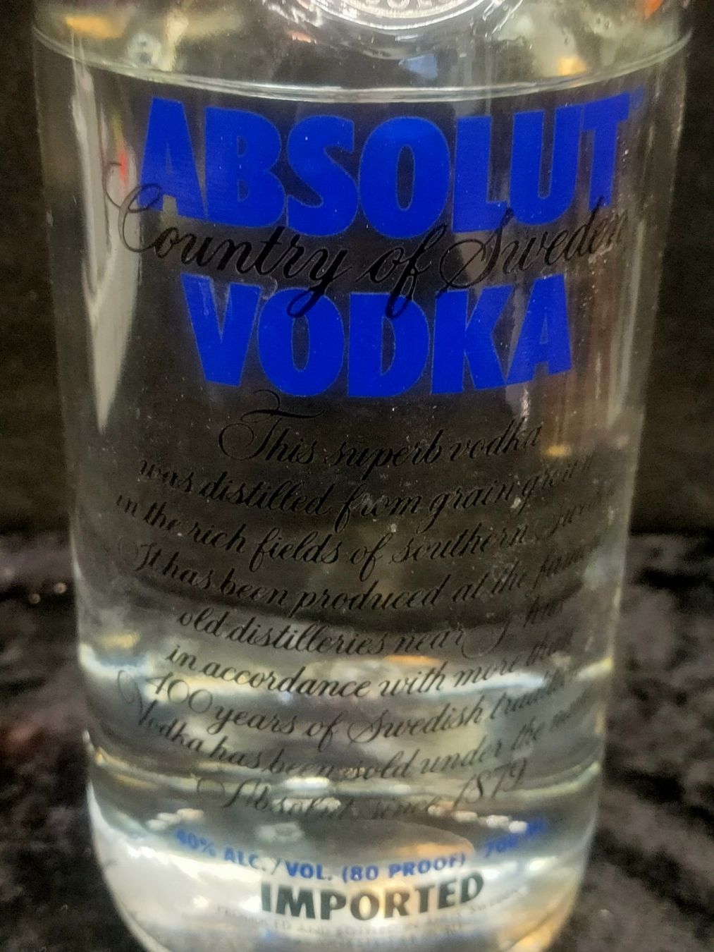Absolut Vodka Spirituosen: ABSOLUT VODKA BOUTEILLE ENTAMÉ – Gebraucht aus Genève von Leboucheoreilles 2