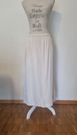 Toller Jupe von der Marke COMMA Gr. 44 *NEU*