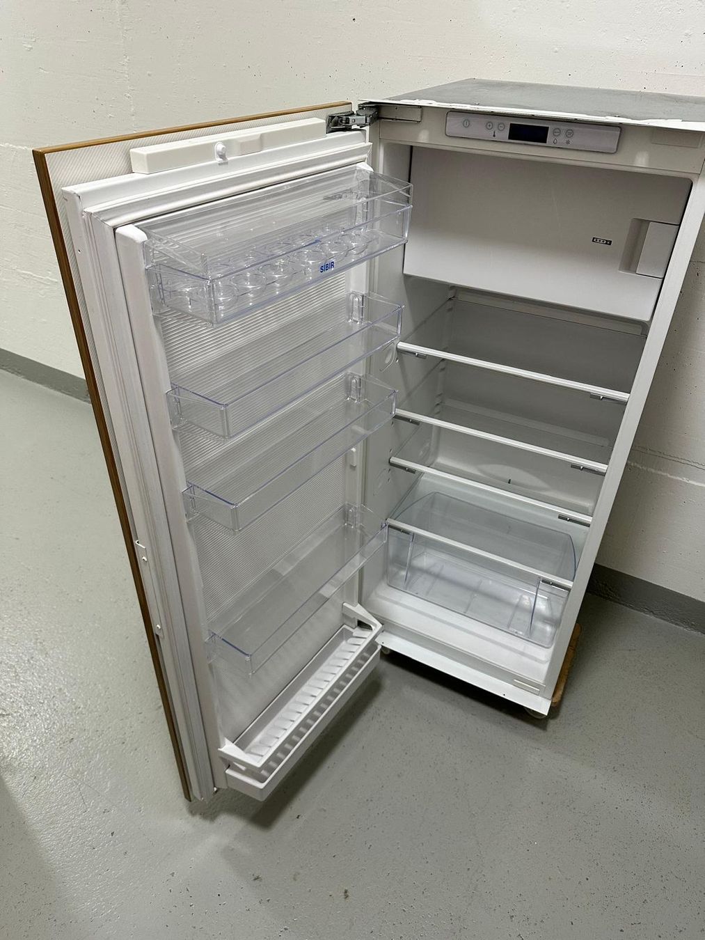 Sibir Kühlschrank: Kühlschrank Einbaukühlschrank SIBIR – Gebraucht aus Spreitenbach von Space_X 2