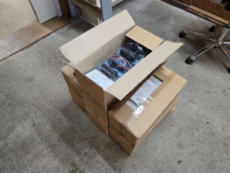 Posten mit diversen neuen Party Leuchtbrillen ab 1.-