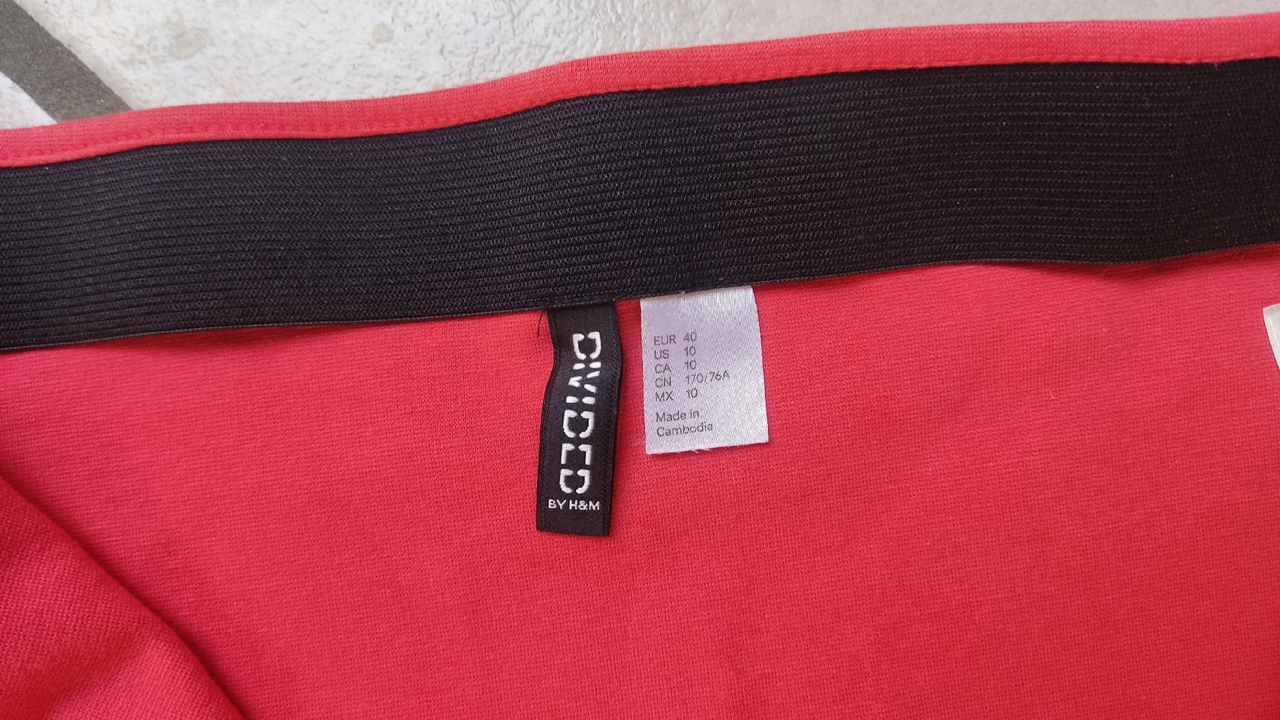 H&M Gonne: Damen Rock Divided Gr. M rot – Usato da Boniswil venduto da puncakjaya 1