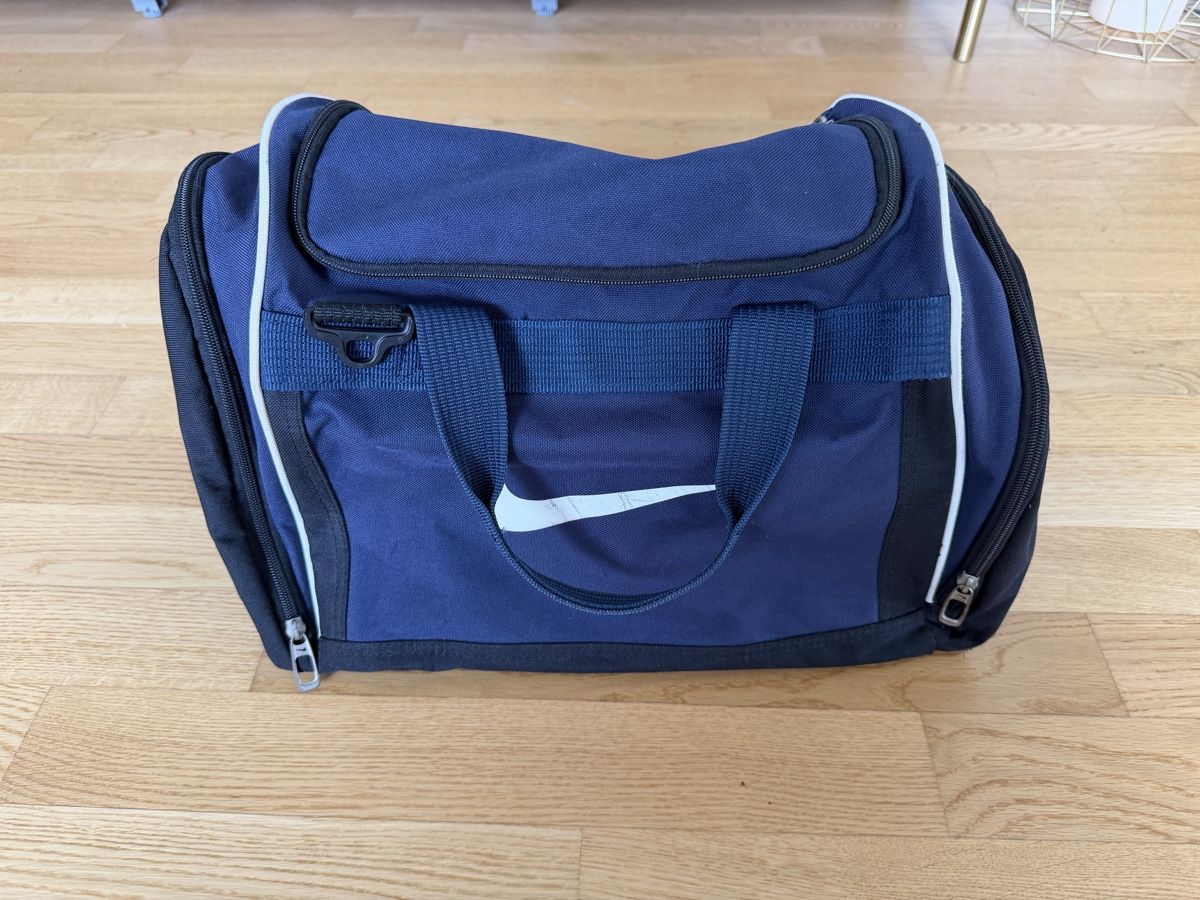 Nike Borse: Nike sport tasche bag sac – Usato da Basel venduto da hil_wjv8
