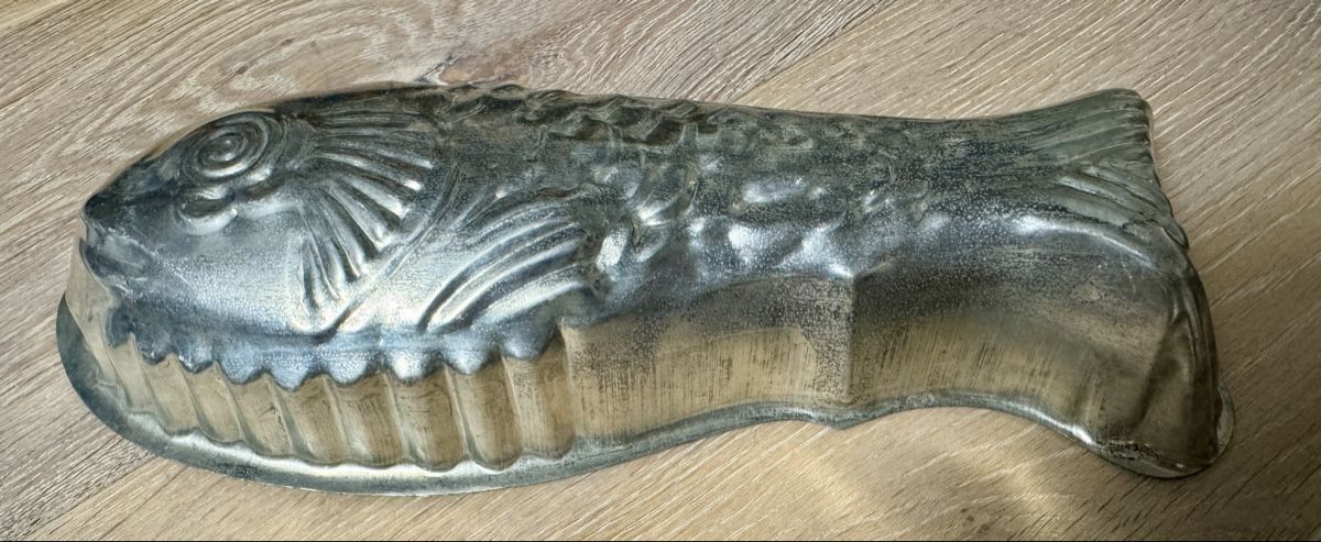 Moules à gâteaux: Alte Backform FISCH Weissblech 30 cm – D'occasion à Rothrist par Luckywinner 1