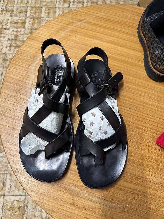 Scarpe da uomo: Sandalen aus 100% Leder, Größe 42 – Nuovo (secondo la descrizione) da Gümligen venduto da patrick127 1