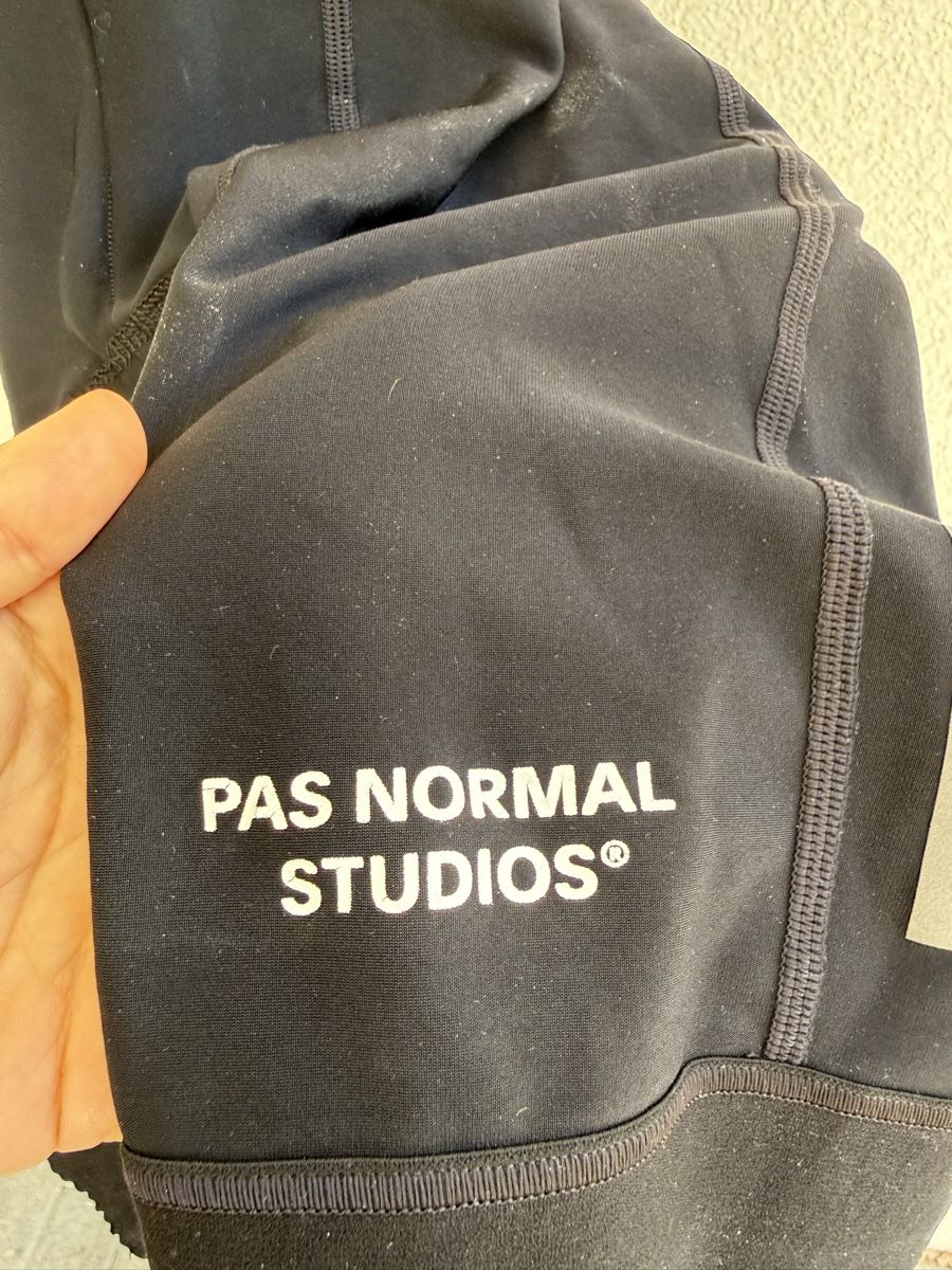 Pas Normal Studios Pantaloni: PNS short fleece bib – Usato da Benglen venduto da car_nct9 3