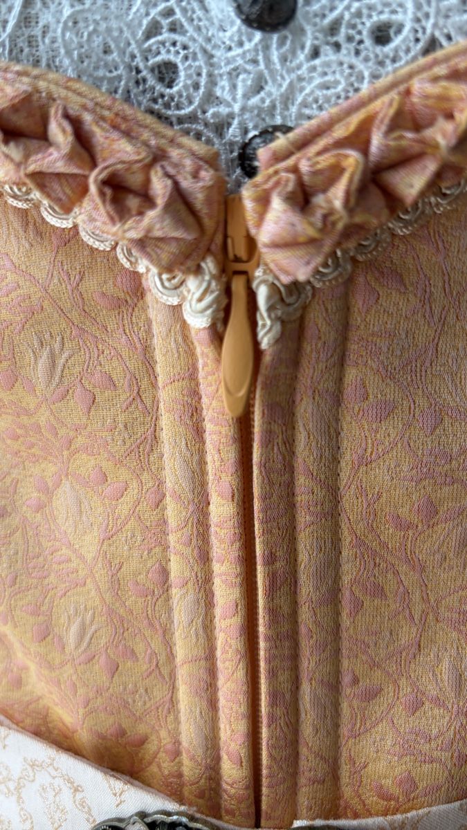 Kleider: Dirndl (von Julia Trentini) – Gebraucht aus Büron von B1893 3