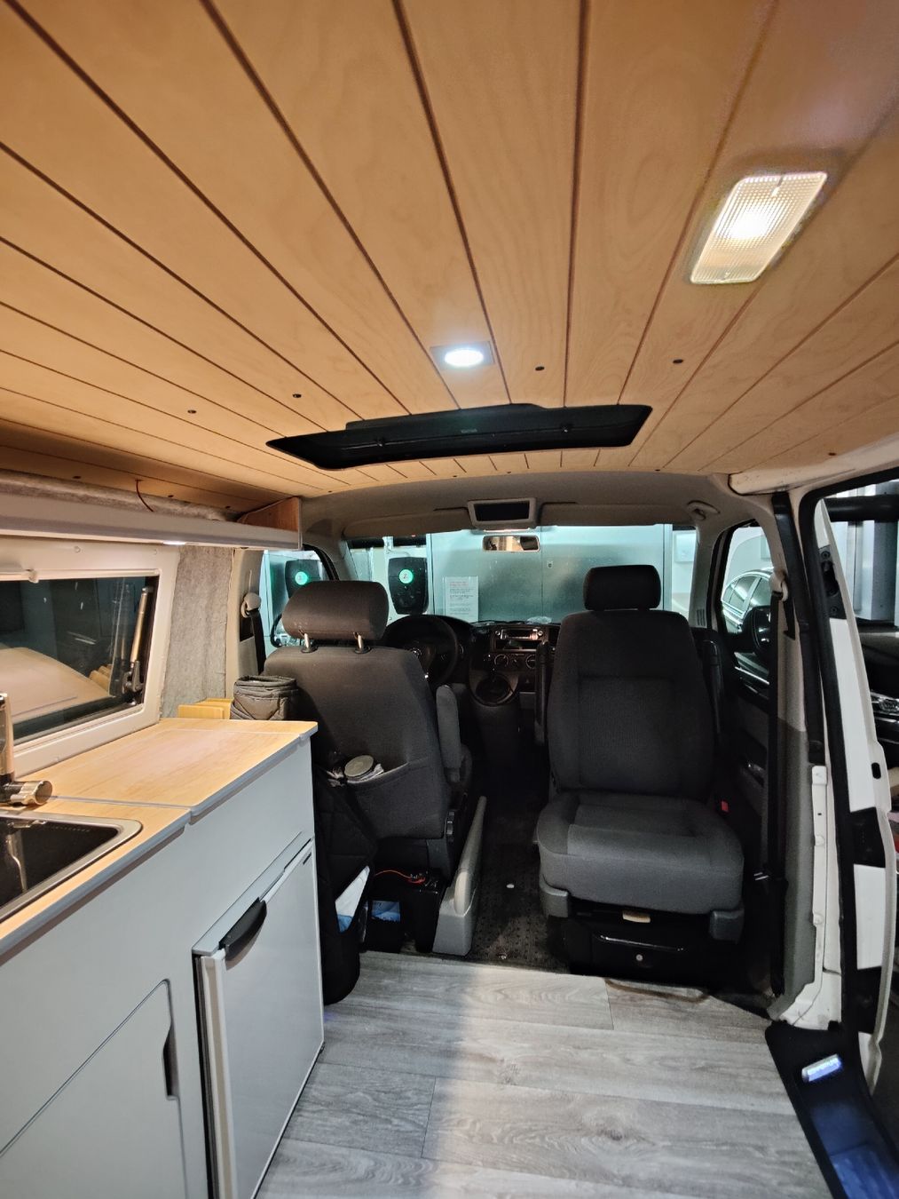 VW Veicoli da campeggio: VW T5 Camper 2.0 TDI 102PS – Usato da Arisdorf venduto da Tam_97 8