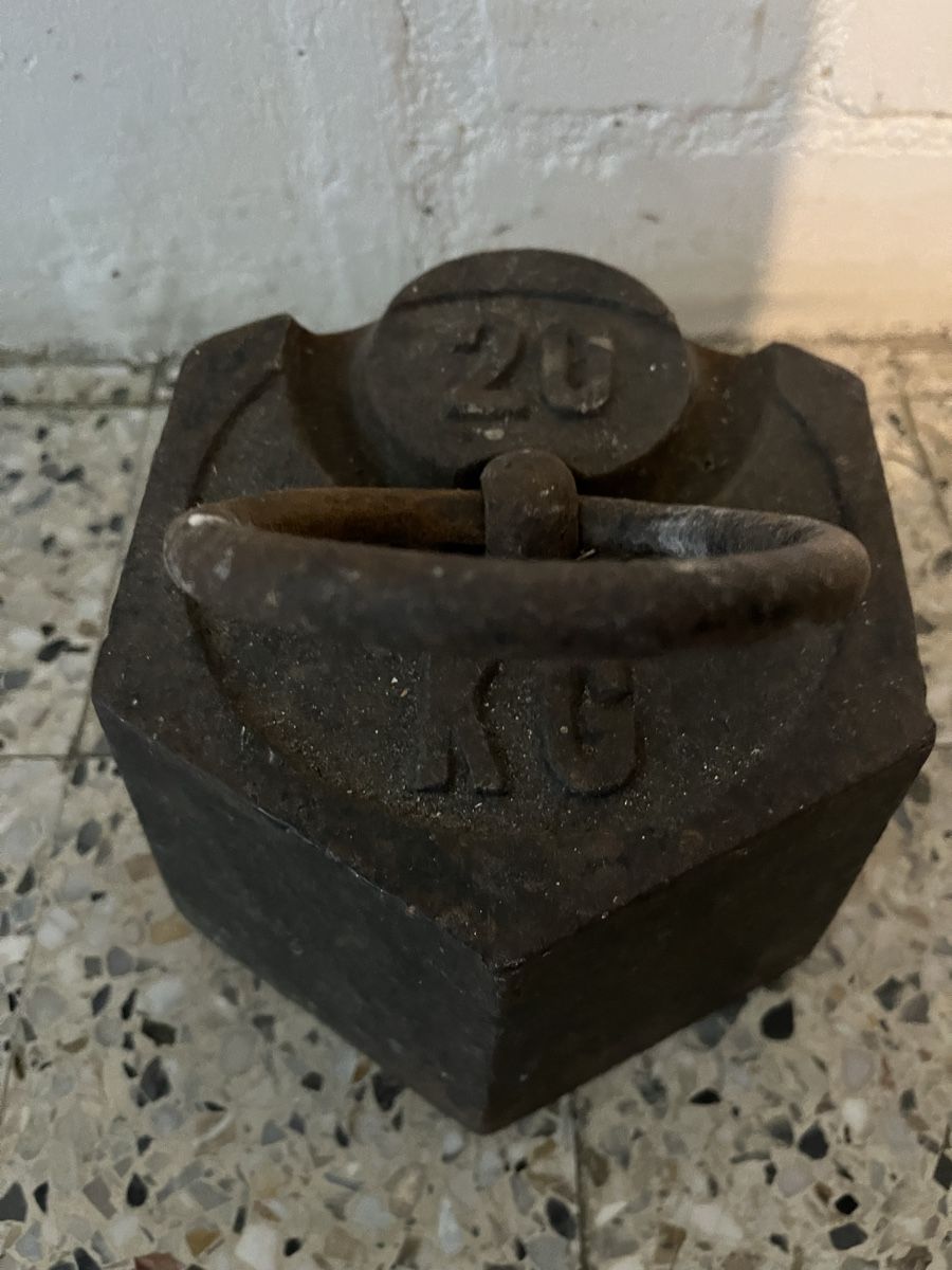 Sculture & Statue: Ancien poids 20 kg – Usato da St. Prex venduto da Nikolletta 1