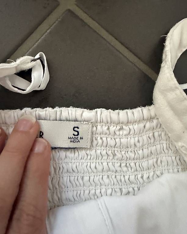 Tute: HOLLISTER WEISSER JUMPSUIT S – Usato da Affeltrangen venduto da janaleiin 2