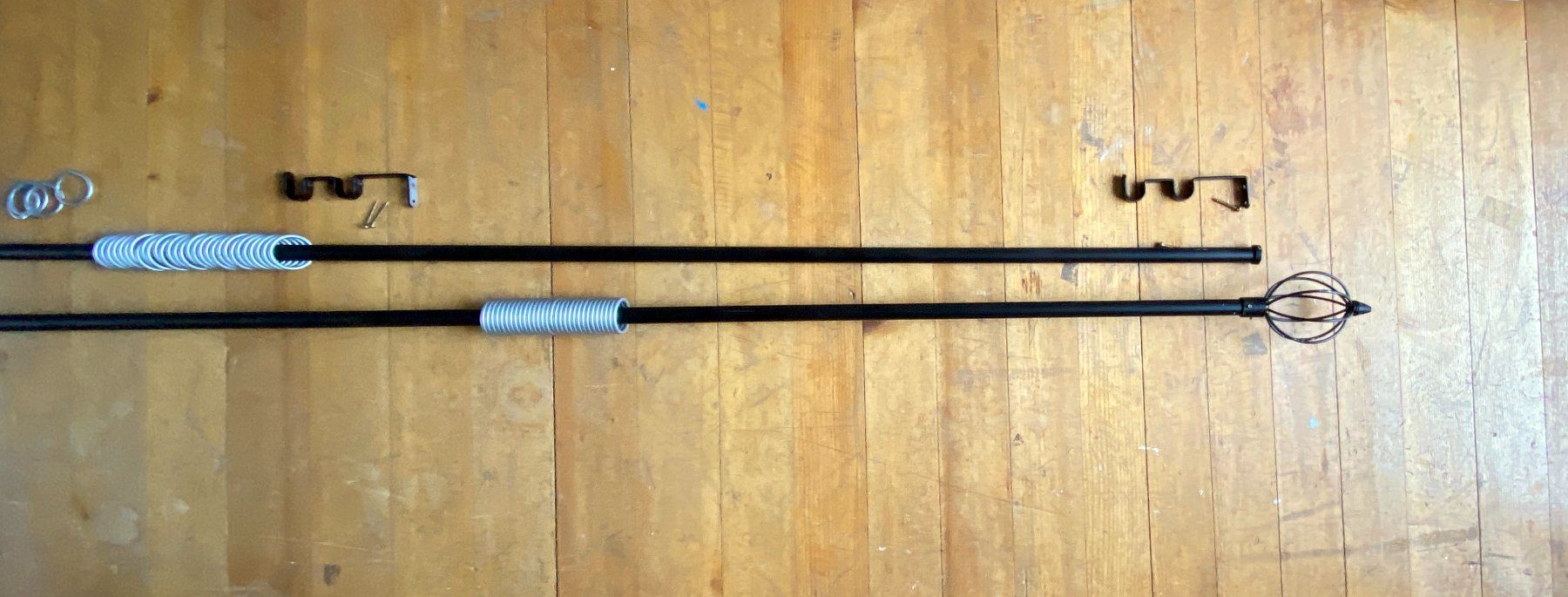 Altro per la casa: Vorhangstange aus Metall und Vorhänge – Usato da Brügg BE venduto da saphyrus24 4