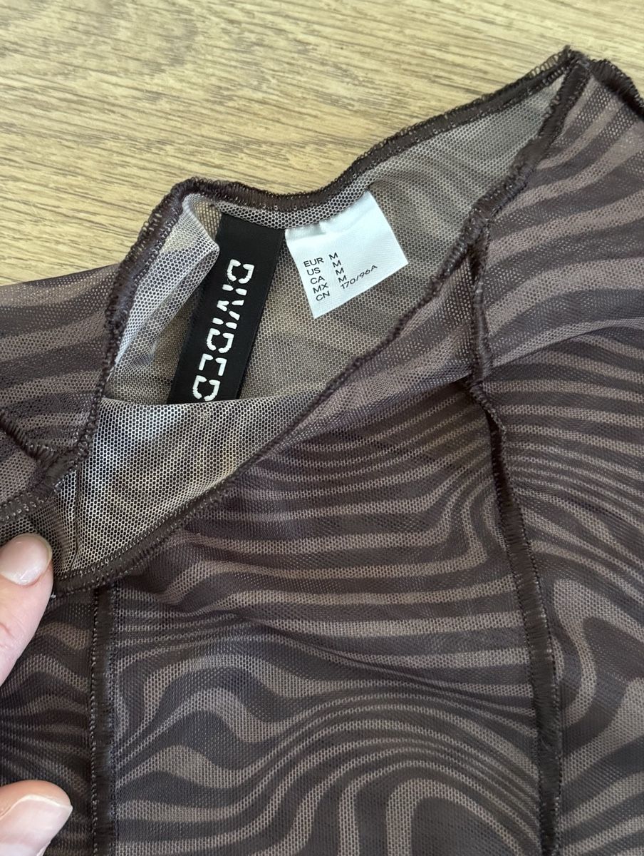 H&M Top: Crop Top von H&M Divided – Nuovo (secondo la descrizione) da Schaffhausen venduto da R_Muzh 2