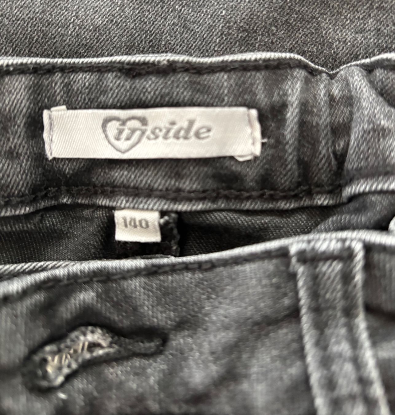 H&M Pantaloni: Jeans & leicht gefütterte Leggins – Usato da Worblaufen venduto da derinous 4