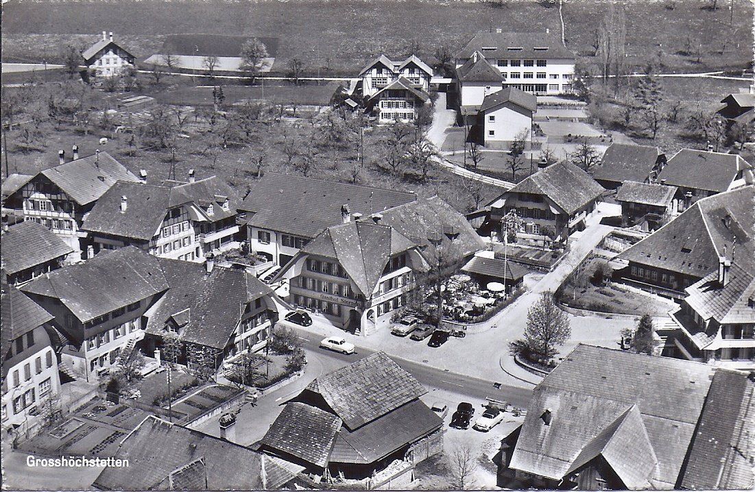 Cartoline postali: GROSSHÖCHSTETTEN, vue d'avion – Nuovo (secondo la descrizione) da Les Verrières venduto da Scampi0