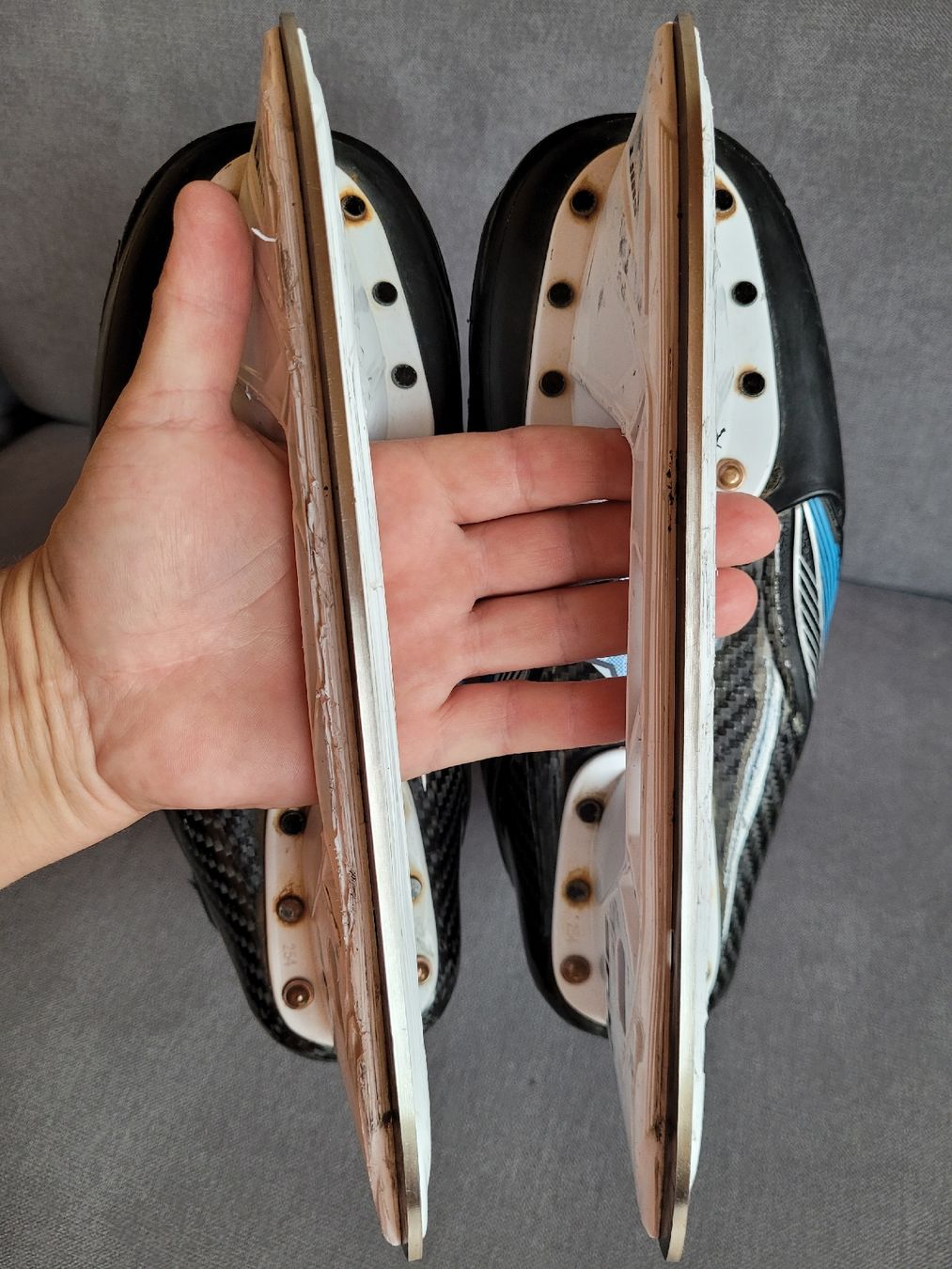 Pattini da ghiaccio: True Eishockey Schlittschuhe Gr.6.5 – Usato da Steffisburg venduto da Gismo49 6