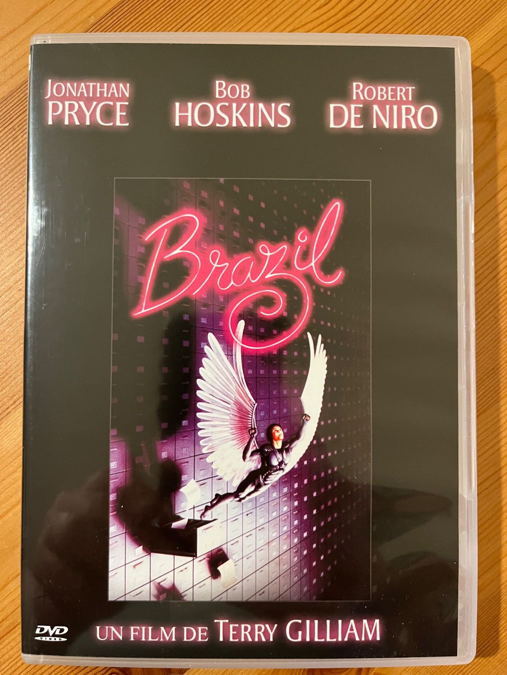 Tutti i DVDs: BRAZIL - TERRY GILLIAM  - JONATHAN PRYCE, ROBERT DE NIRO – Usato da Lausanne venduto da sbar224
