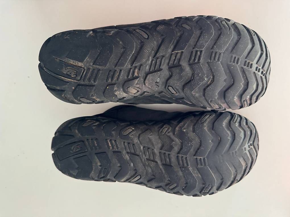 Scarpe da uomo: Schuhe Teva Gr. 43 – Usato da Basel venduto da Chregu07 2