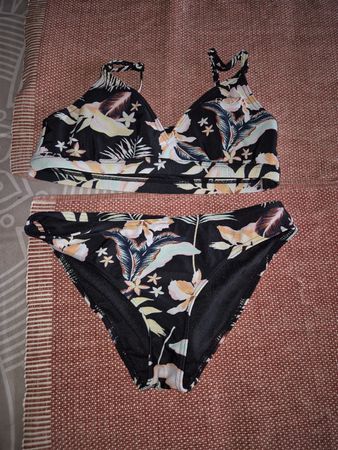 Toller Roxy Bikini Set, Grösse 12 Jahre.Top Zustand.