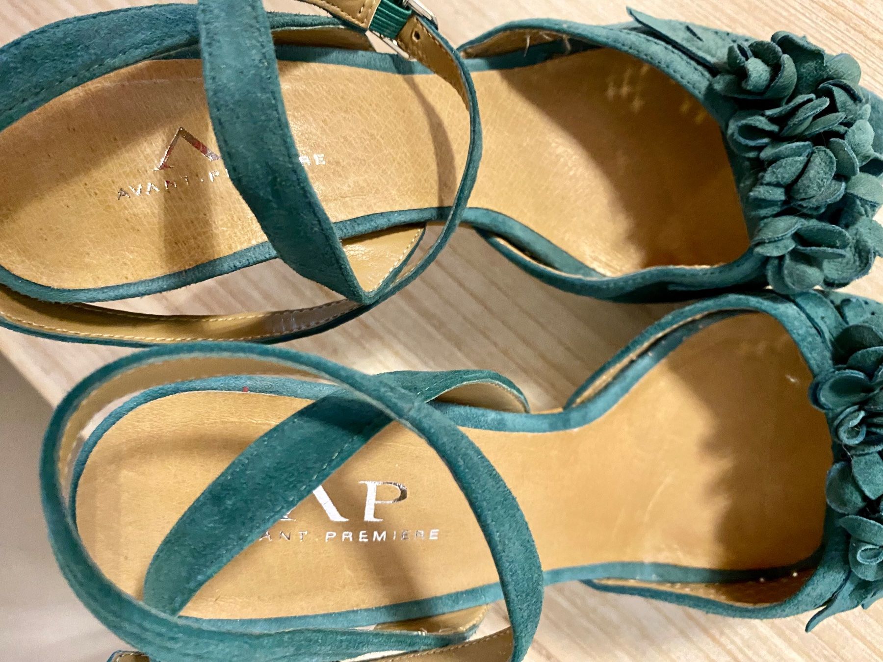 Avant Premiere Scarpe da donna: Sandalette Wildleder mit Riemchen – Usato da Grenchen venduto da glamourlady 3