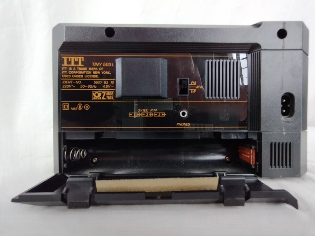 Radio: ITT Tiny 503-L Radio – Usato da Schübelbach venduto da Restwert_Schubelbach 9