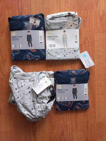 NEU & OVP Jungs Pyjamas Gr. 122/128