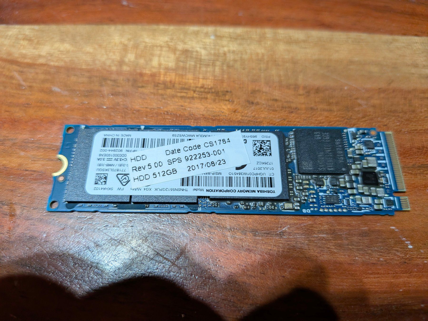 Samsung Dischi rigidi: Toshiba 512GB M2 NVMe SSD – Usato da Amriswil venduto da hardware_uschi