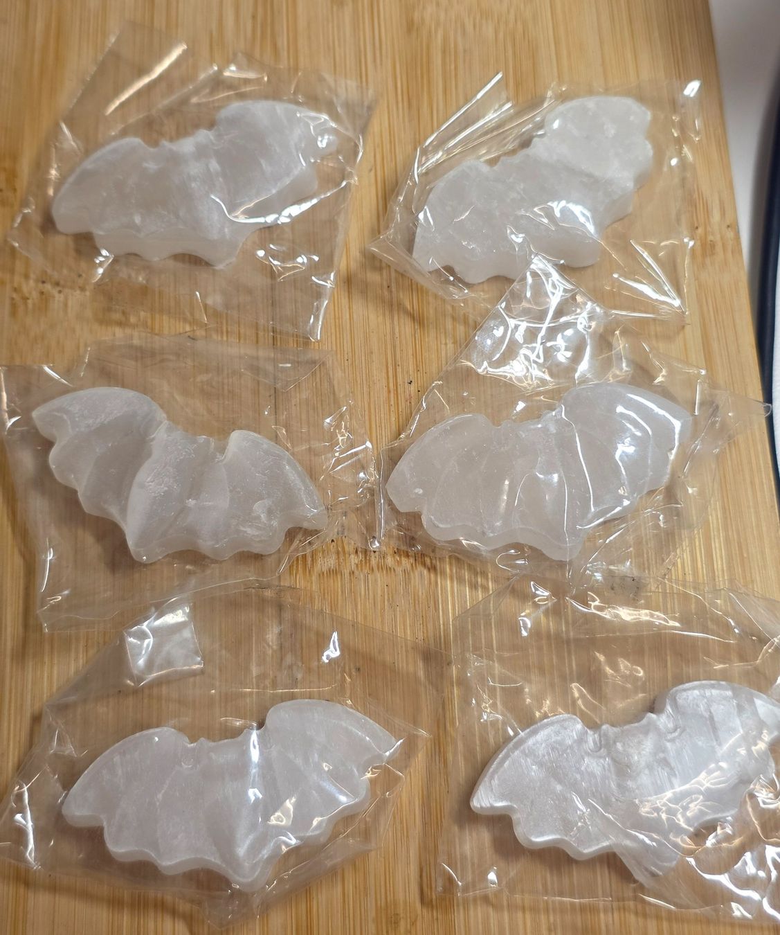 Minerali & Pietre curative: 6 Selenit Fledermäuse 75g – Nuovo e nell'imballaggio originale da Matzingen venduto da Shay_Crystalz