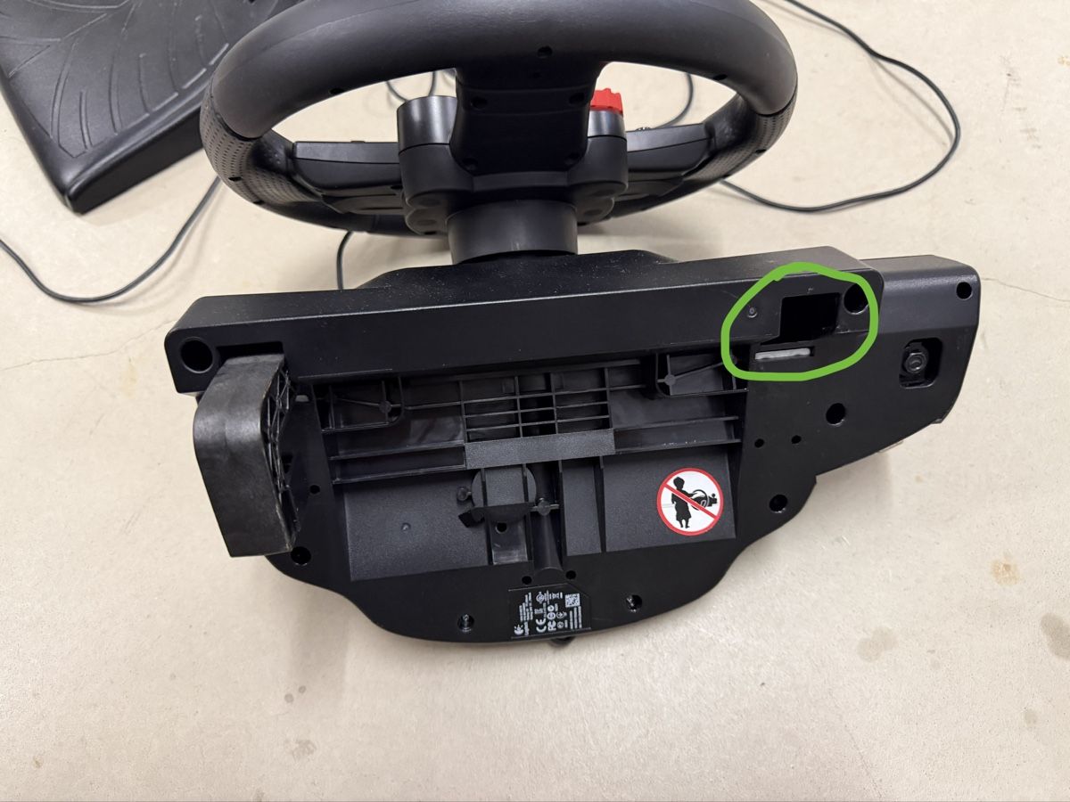 Logitech Controller: Logitech Driving Force Gaminglenkrad – Gebraucht aus Alpnach Dorf von ralphlaurin 2