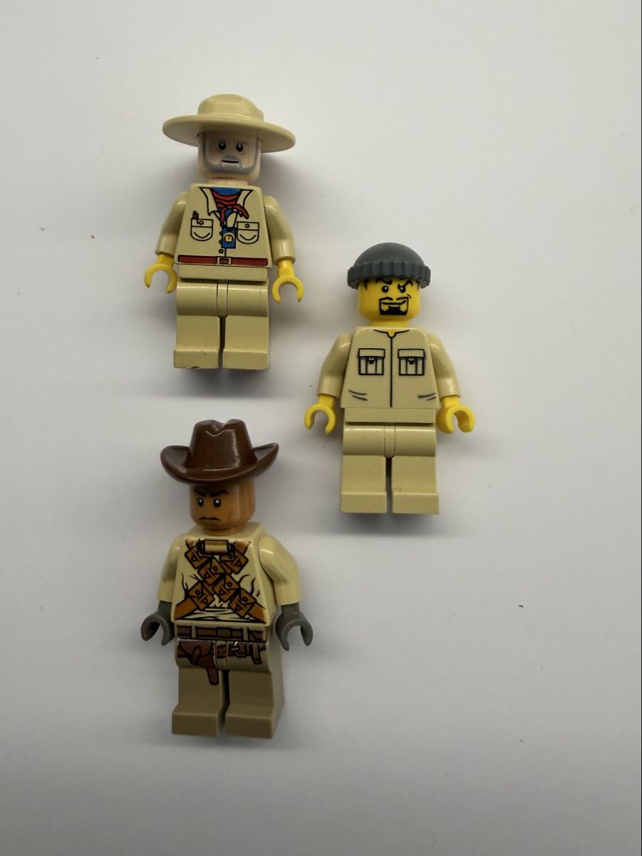 Lego Jouets: Lego Figuren 3 Stk Abenteurer. – D'occasion à Rheinfelden par zim_2hqc 1