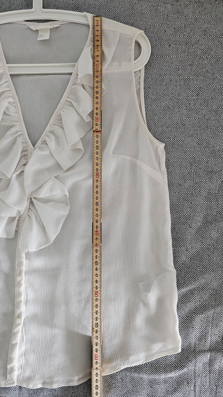 H&M Camicette: ärmellose Chiffonbluse mit Rüschenkragen – Usato da Buhwil venduto da Nici_la_nic 2
