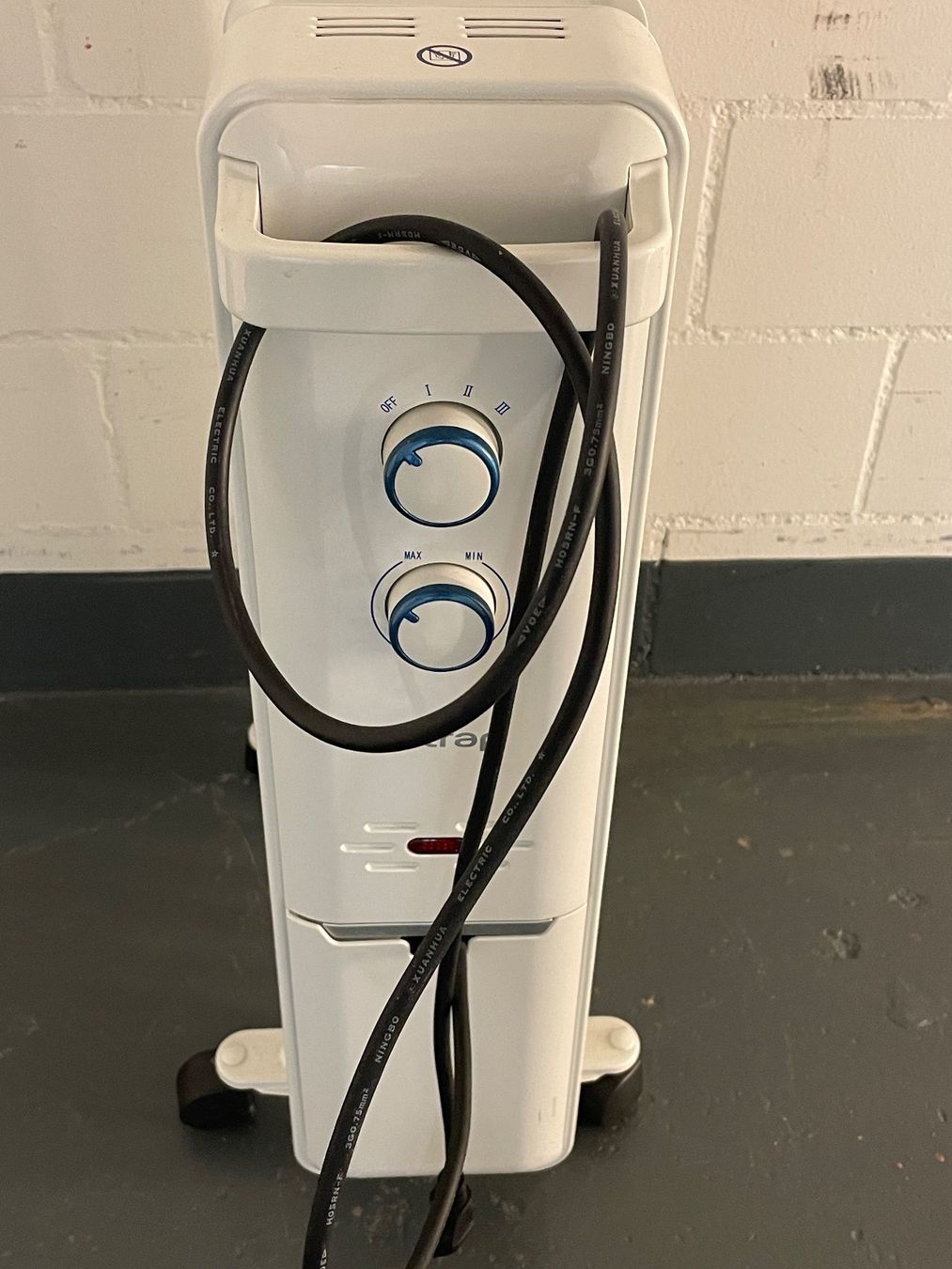 Radiateurs: Heizkörper Satrap Radia OR3 2000 Ölradiator – Neuf (Voir description) à Volketswil par rubin74 2