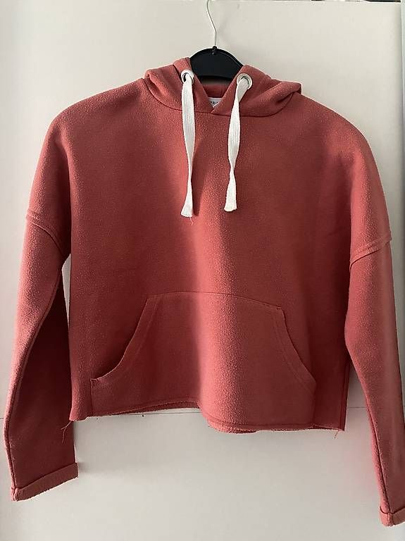 Maglioni & Felpe: Cropped Hoodie – Usato da Kriegstetten venduto da suji18