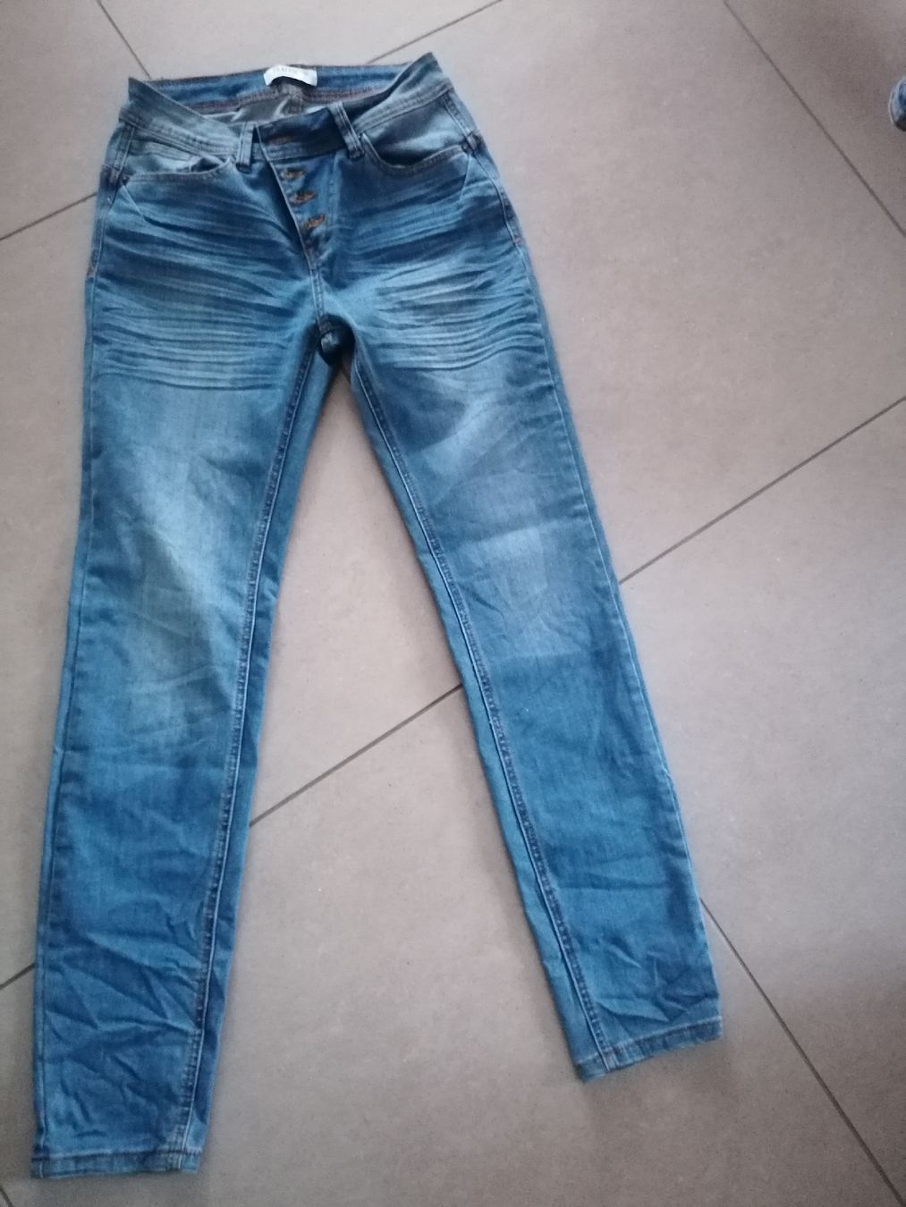 Jeans: Damen-Jeans "Chicorée" – Nuovo (secondo la descrizione) da Hunzenschwil venduto da Gruftie0
