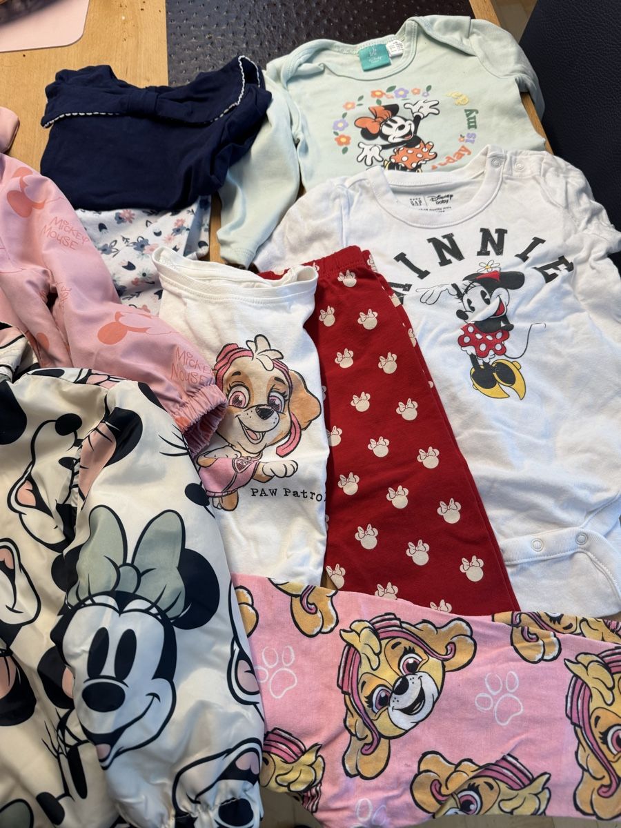 H&M Lotti & Set di vestiti: Kleinkinderkleider Gr. 86/92 – Usato da Basel venduto da Ursulabhardt