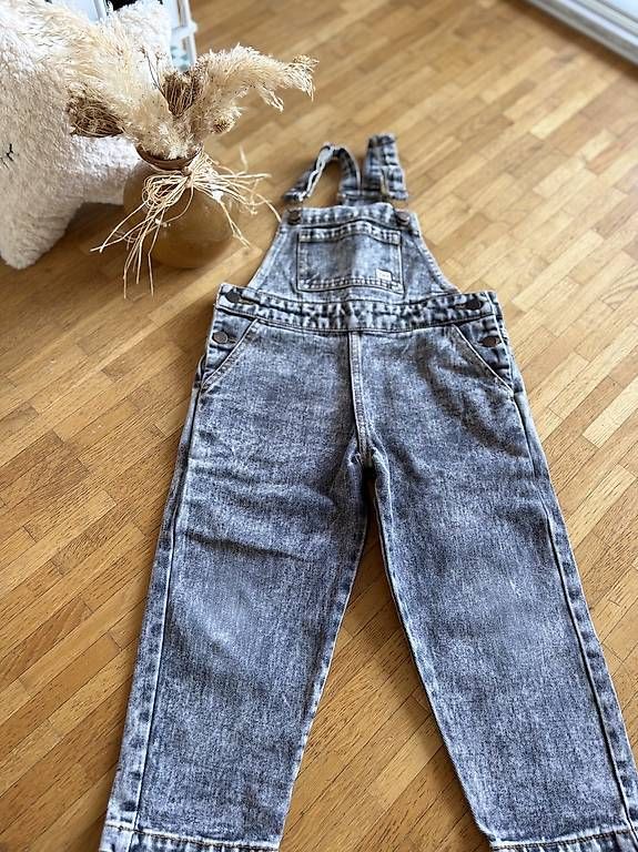 Pantaloni: Latzhose Tiny  Cottons Denim grau, 4Y – Usato da Schlieren venduto da var_dms8