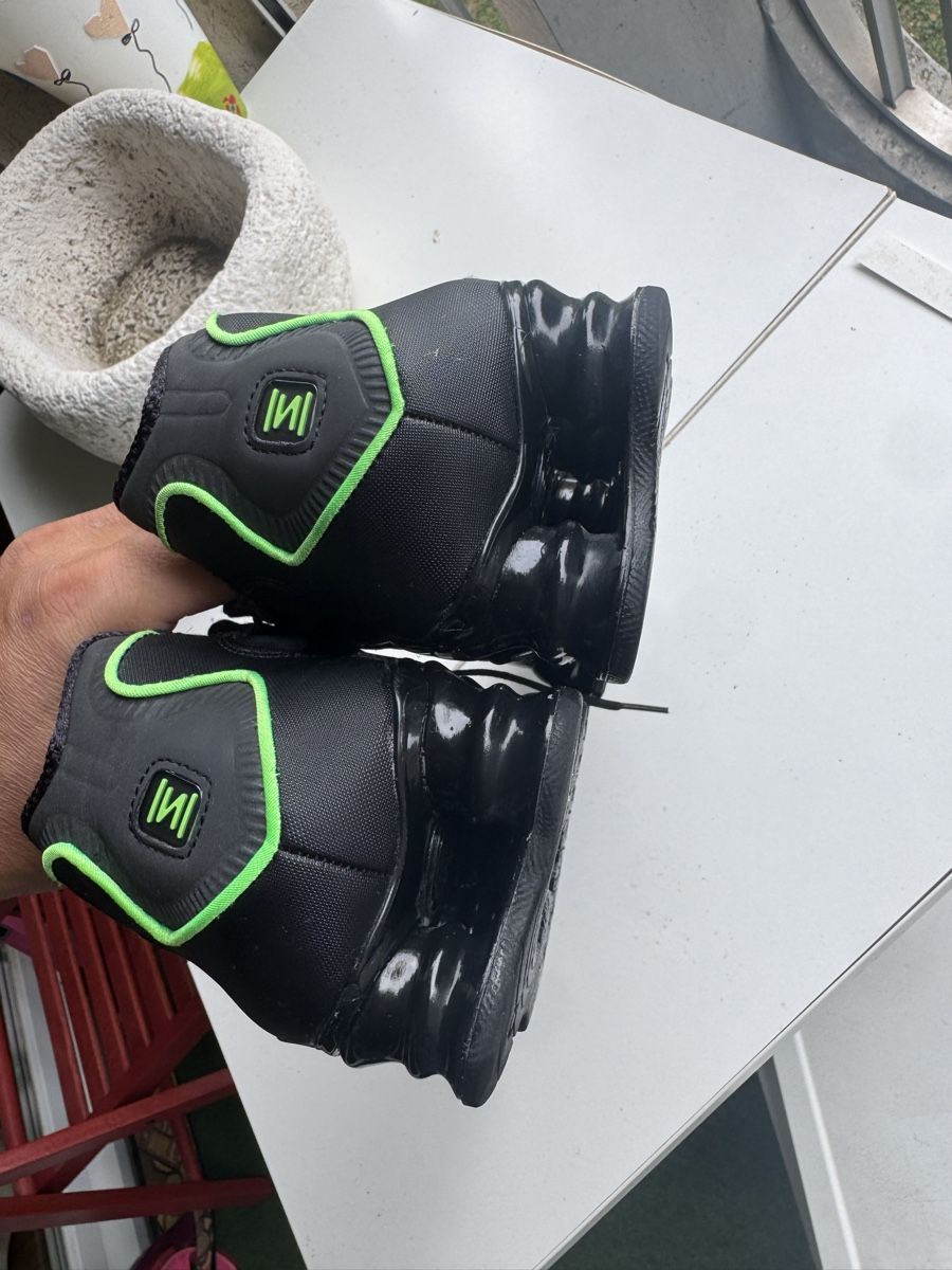 Nike Herrenschuhe: Baskets Nike Shox Noir Vert T.45 – Neu (gemäss Beschreibung) aus Romanel-s-Lausanne von vituzzo02 2