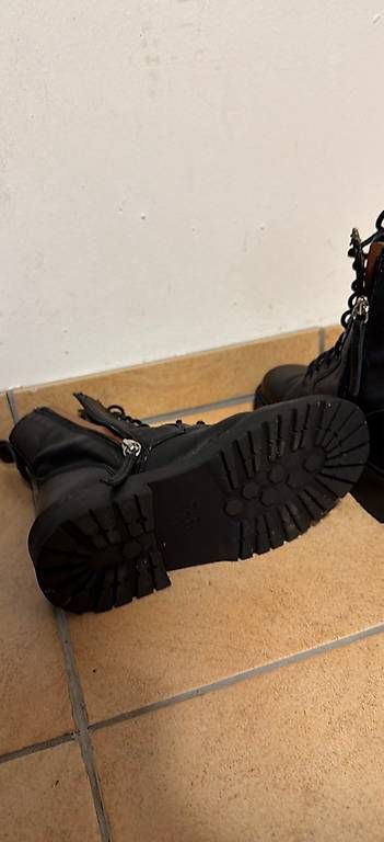 Damenschuhe: Schwarze Stiefel 36 Zara – Gebraucht aus Bremgarten AG von k438 3