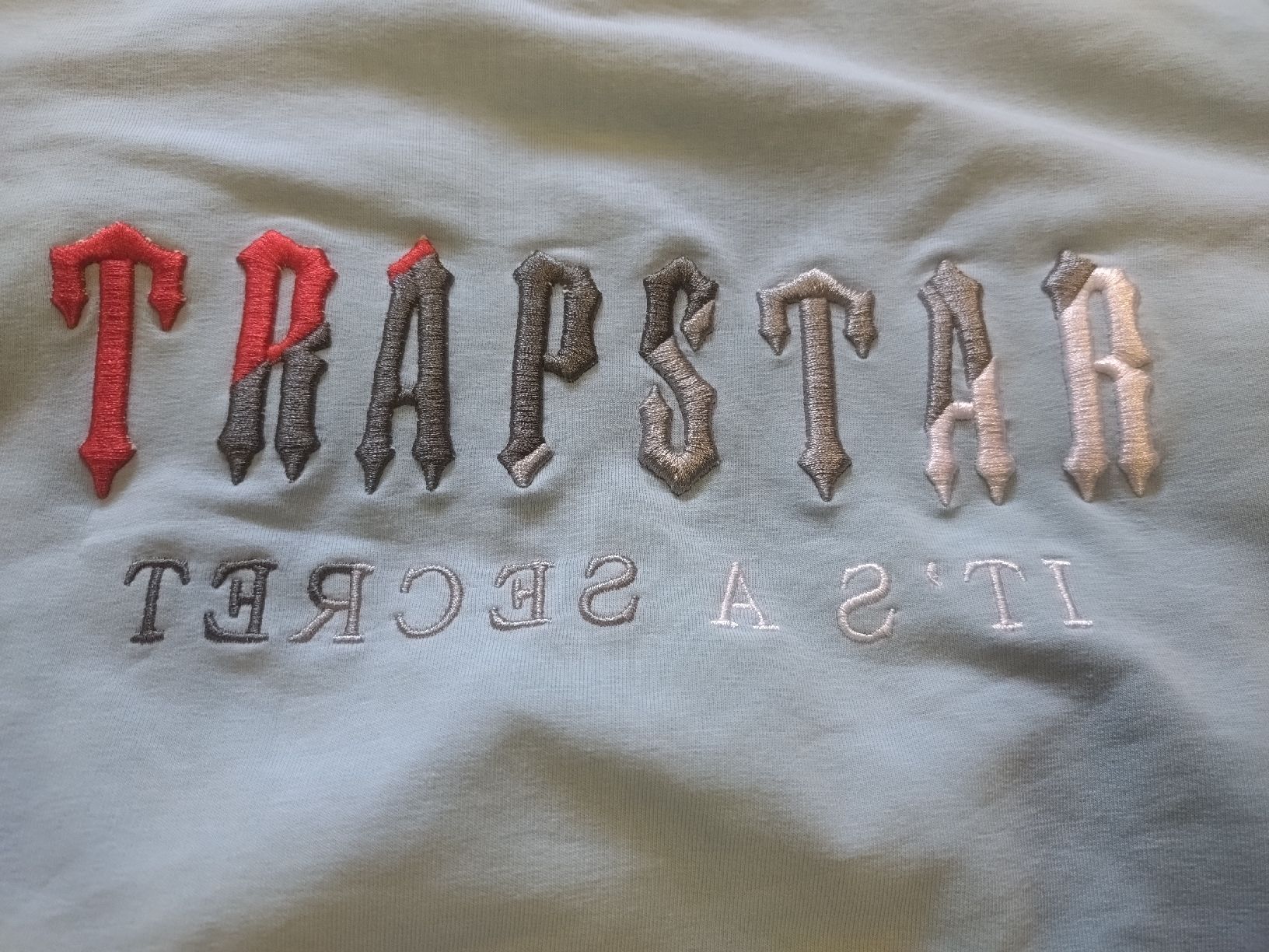 Trapstar Maglioni & Felpe: 2x Crewneck Trapstar S TBE  – Usato da Farvagny-le-Grand venduto da LaCaverne 1