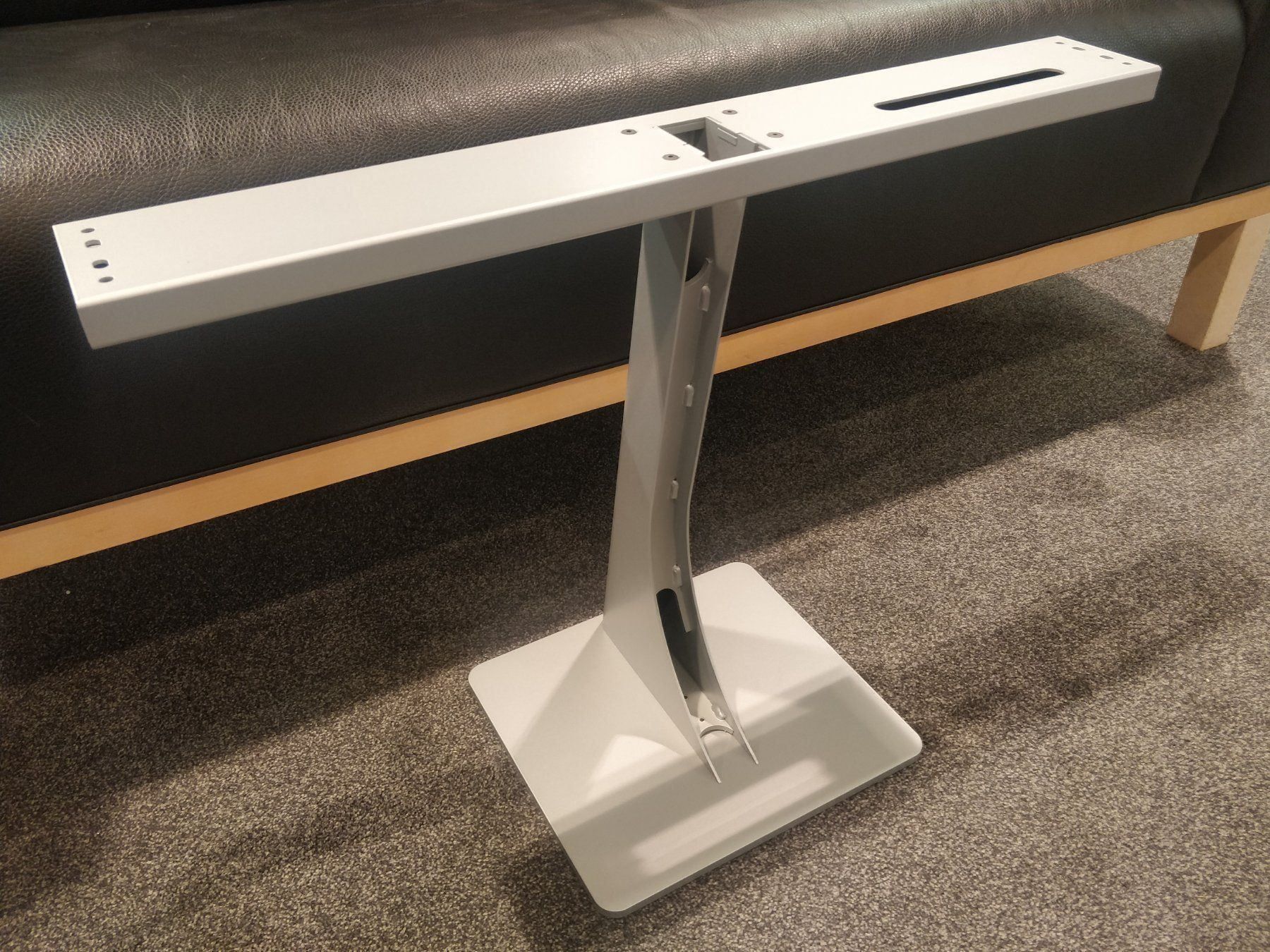 Bang & Olufsen Televisori: BeoVision 8-26 Bodenstandfuss – Usato da Hochdorf venduto da av-electronics 6