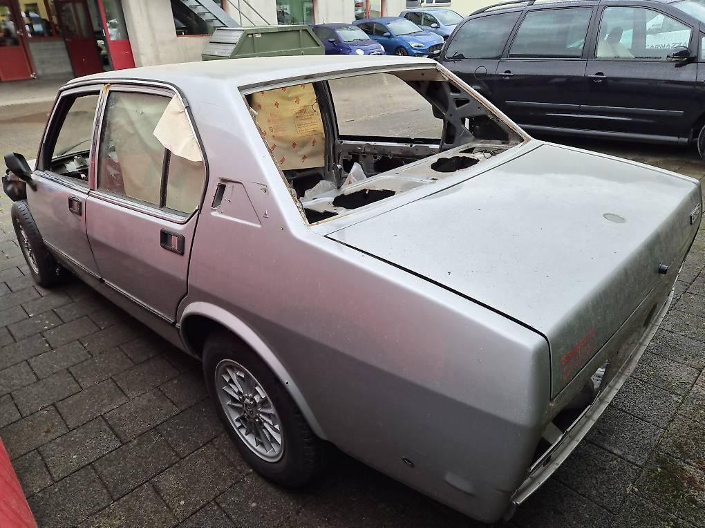 Autos: Alfa Alfetta Projekt – Gebraucht aus Turbenthal von sca_thb7 1
