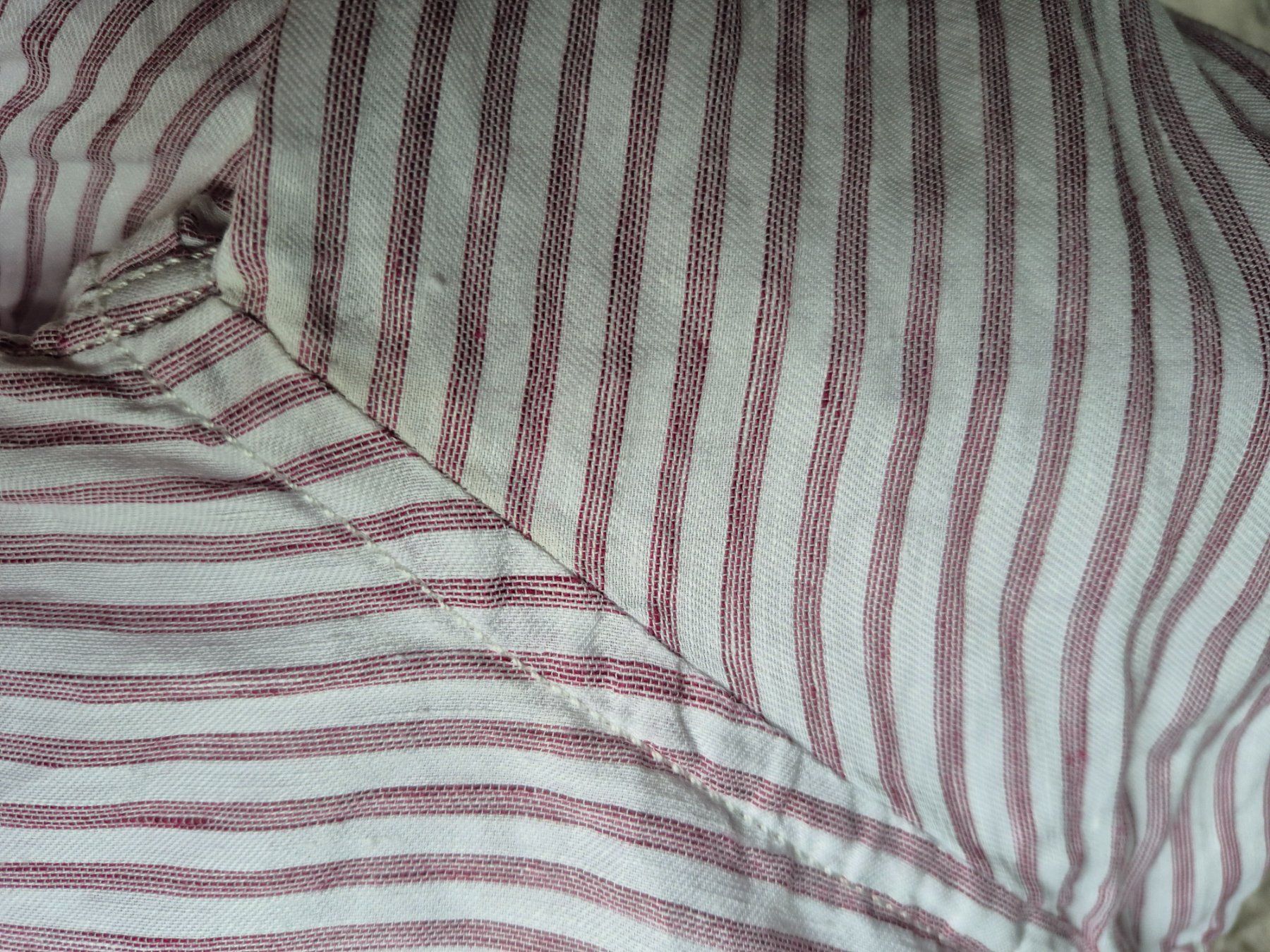 Chemises: Striped shirt Fil noir M – D'occasion à Lausanne par claire1401 3