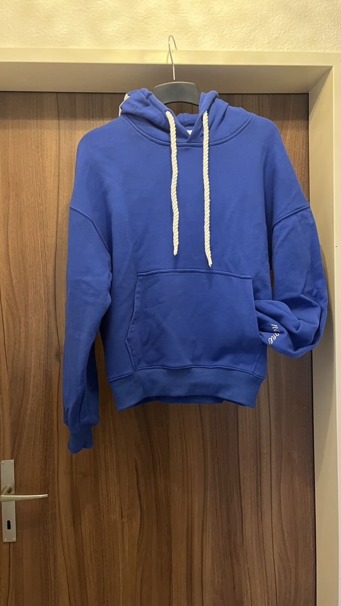 Pulls & Sweat-shirts: Pullover con cappuccio – D'occasion à Bäch SZ par giusi210 1