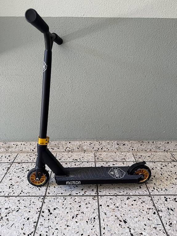 Veicoli per bambini: Kinder Trotti - Scooter - Top Zustand! – Usato da Péry venduto da jaybird_2019 1