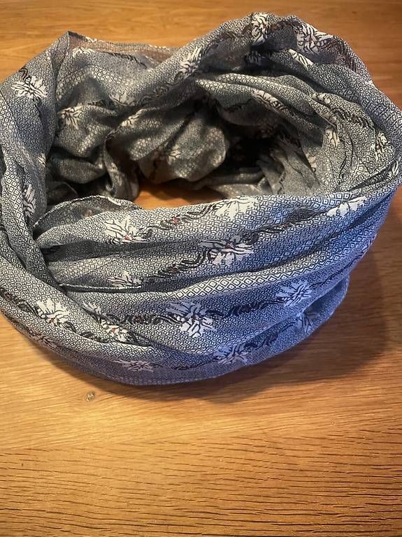 Foulards, Tücher & Schals: Halstuch Edelweiss grau – Gebraucht aus Weissenburg von usem_Oberland 2