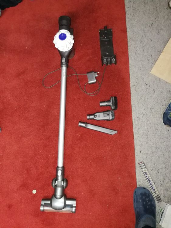 Dyson V6 ( defekt) Kaufen auf Ricardo